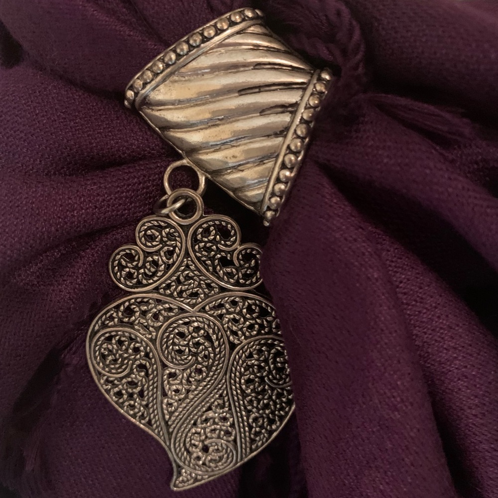 Brand new purple scarf with silver scarf cuff - Picture 2 of 6